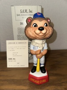 Vintage 1998 Clark Maskottchen SAM Wackelkopf NEU 1/3000 Chicago Cubs Wrigley mit COA - Bild 1 von 2