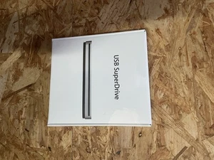 Apple USB SuperDrive A1379 Externes Laufwerk Silber - Afbeelding 1 van 2