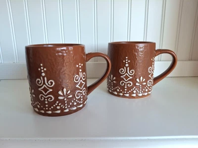 Conjunto de 2 canecas de Natal Pottery Barn pão de gengibre grés feriado - Imagem 1 de 4