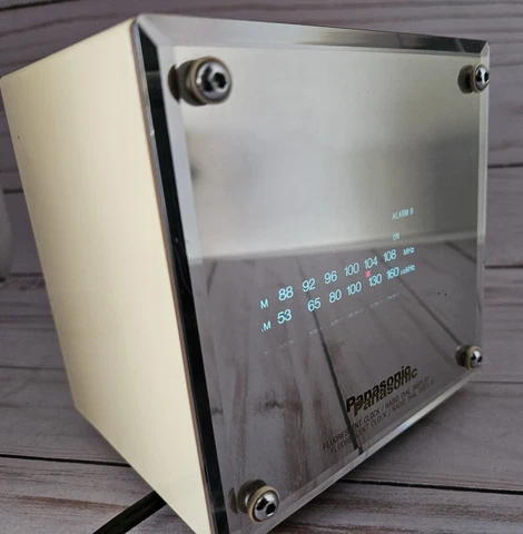 Vintage Panasonic Model RC-58 Digital Clock Radio Cube Mirror Front TESTED Cover
