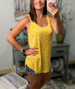 Tank Top Yellow Small Ditsy Floral Floaty Scoop Neck Summer Sleeveless Vacation - Picture 1 of 9
