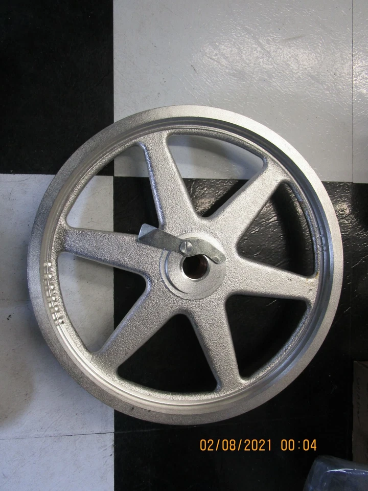 HOBART 5013,5213,5312,5413 UPPER/LOWER SAW WHEEL - Image 1 of 1