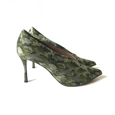 Tabitha Simmons Camo Heels Pumps Womens 39 9 Green Pointed Toe Camouflage Bootie - Image 1 of 4