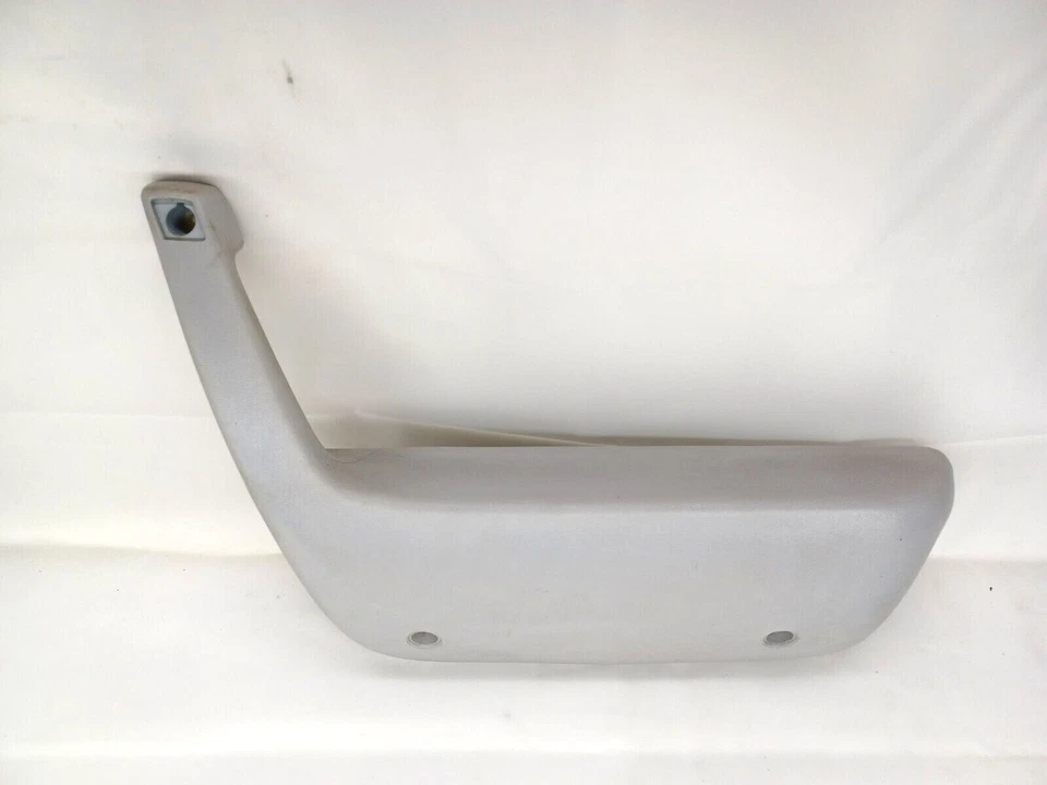 84-88 PONTIAC FURO GT КУПЕ Б/У ПРАВАЯ РУЧКА ЗАХВАТА ПАССАЖИРСКОЙ ДВЕРИ СЕРЫЙ #2 20434716 - Изображение 1 из 3