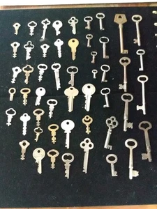 Antique Lot Of 53 Clock / Lock / Skeleton Keys Some Signed, Heart Shaped Brass  - Picture 1 of 12