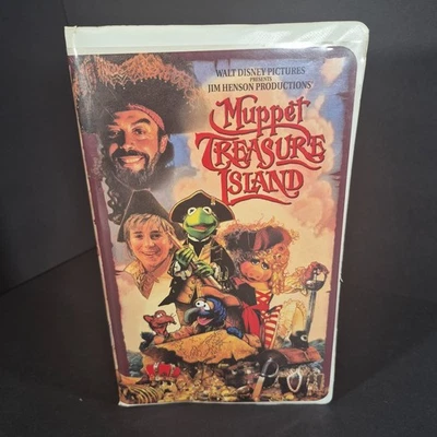 Muppet Treasure Island Walt Disney VHS 1996 Clamshell Video Tape - Image 1 of 4