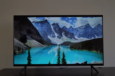 Samsung UE43CU7172 43 Zoll TV 4K UHD Wi-Fi 60Hz Flachbildschirm - WIE NEU - Bild 1 von 4
