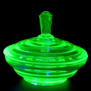 STUNNING ART DECO BAGLEY FILEY URANIUM GREEN GLASS TRINKET HOLDER DISH POT - Foto 1 di 12