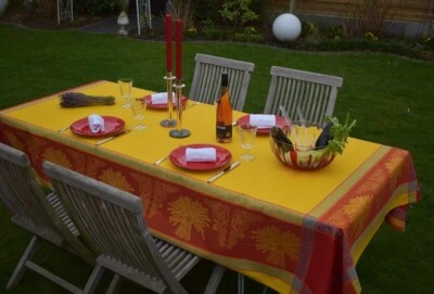 Tablecloth Jacquard Yellow 150x200 CM Lavendelmotiv from France Easy-Care - Image 1 of 4