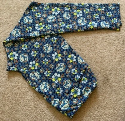 LULAROE TALL CURVY TC LEGGINGS BLUE POLKA DOT DOGWOOD FLOWER GARDEN SPRING  - Image 1 of 4