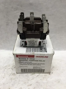 Honeywell DPDT Relay R4222D1013 - Picture 1 of 1