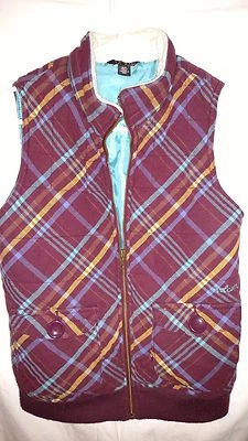 Volcom 90's womens vest,size small.Its warm,great condition.quality vintage! - Image 1 of 4