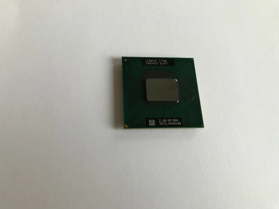 Processore CPU Intel Core 2 Duo T7700 SLA43 SLAF7 2,4 GHz dual-core dual-thread  - Immagine 1 di 1