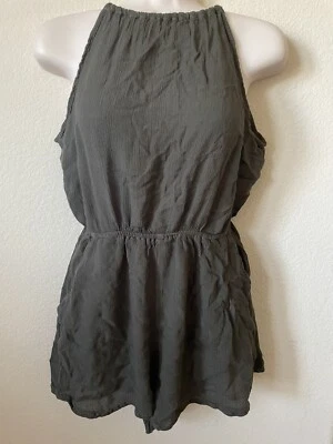 Mameluco para mujer H&M verde oliva cuello cuadrado halter sin mangas espalda abierta talla 6 Foto 1 de 4