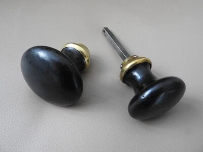 2 ANCIENNE POIGNÉE BOUTON PORTE FONTE ÉMAILLÉE LAITON SERRURE DOOR quincaillerie - Photo 1/4