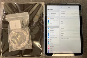 Apple iPad 10th Gen 64GB, Wi-Fi, 10.9 in-Blue - FAIR  - Bundle - Afbeelding 1 van 3