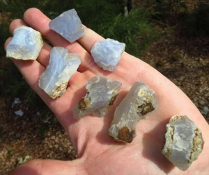LOTE DE CRISTAL DE ARMONÍA CHAKRA CHAKRA AZUL CALCEDONIA HERMOSA NATURAL 111 g - Imagen 1 de 12