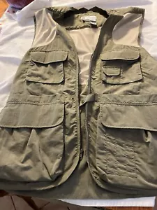 Men’s L L Bean Travelers Vest Medium by Bob Krist Nylon Multiple Pockets Green - Picture 1 of 7