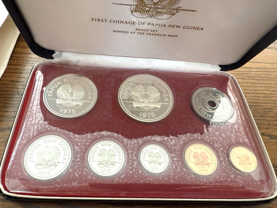 FIRST COINAGE PAPUA NEW GUINEA Proof Set 1975  Some Sterling - Image 1 of 1