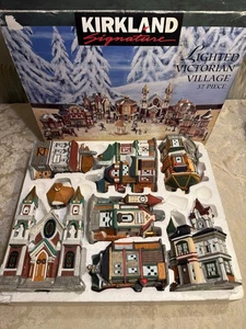 1997 Kirkland beleuchtetes viktorianisches Dorf unvollständige Weihnachtsstadt Porzellandose - Bild 1 von 20