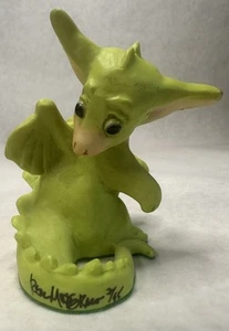 Whimsical World of Pocket Dragon “Attention to Detail” 1995 Figure Free Ship C15 - Imagen 1 de 10