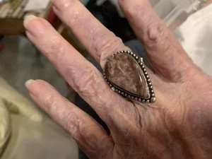 Ring Sz 7. Brown Stone Beautiful. S Plated. Stunning & Big - Picture 1 of 5