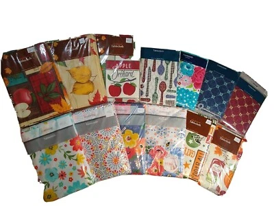 Table Cloth 52 X 70 Inches Vinyl New Choice Floral Leaves  Seasonal  - Image 1 of 4