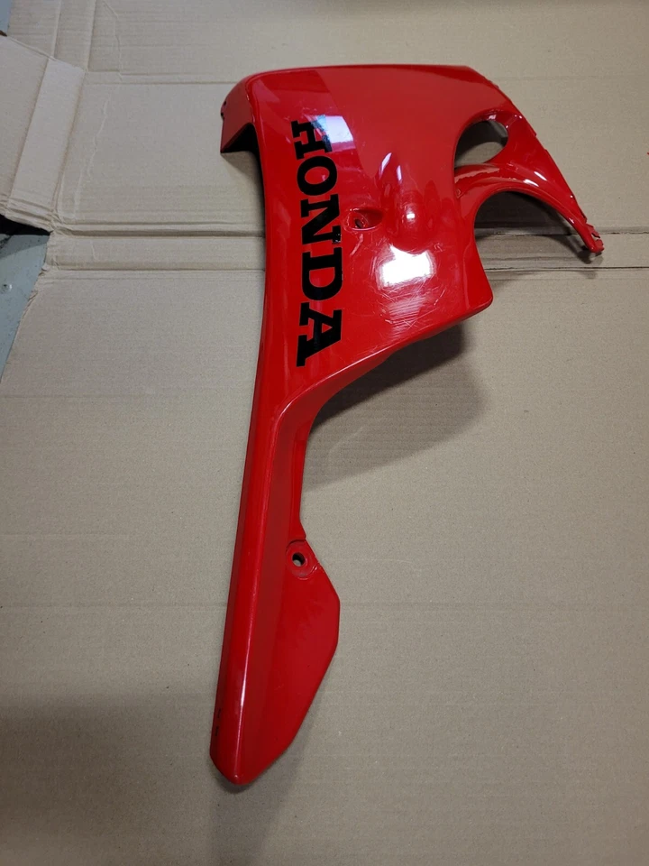 honda cbr900rr lower side cowl, left 64470-MASA-0000 - Image 1 of 4