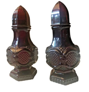 Vintage Avon 1876 Cape Cod Ruby Red SALT AND PEPPER - Picture 1 of 1