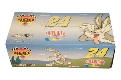 NASCAR Jeff Gordon #24. Coche Stock Escala 1:24. Nuevo. 2002. Dupont/Looney Tunes Foto 1 de 4