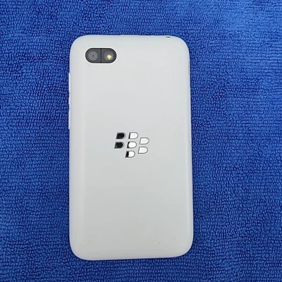 Blackberry Q5 8GB+2GB QWERTY Keyboard CellPhone CCD Effect LTE Unlocked Original - Image 1 of 4