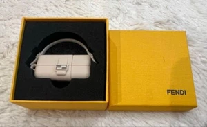 Authentisches FENDI Charm Taschenform USB Baguette weiß [selten] - Bild 1 von 2