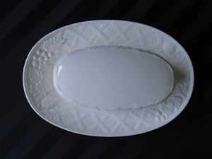 C-970 Mikasa English Countryside Covered Buttler Dish with Embossed Grape Leaves - Picture 1 of 5