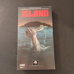 The Island VHS 1980 MICHAEL CAINE Thriller Classic Peter Benchley Book To Film - Picture 1 of 3