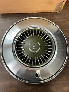 1973 1974 1975  -1978 FORD GALAXIE 500 LTD MERCURY WHEEL COVER HUBCAP NOS FOMOCO - Picture 1 of 5