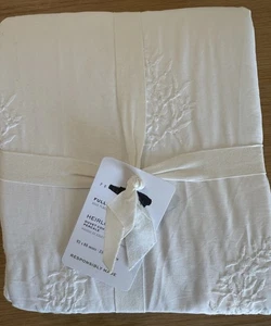 Pottery Barn HEIRLOOM EMBROIDERED Duvet ~f/ Queen White~ NWT & 1 King Sham Read - Picture 1 of 6