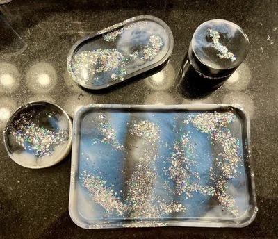 Black, White And Pearl Glitter Resin Bathroom Set - Image 1 of 4