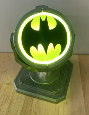 Prensa para correr Metal Die Cast LED Luz Murciélago Señal con Bat Signal Libro Foto 1 de 4