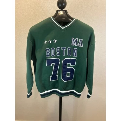 Sudadera deportiva Charlotte Russe Boston MA 76 verde cuello en V manga larga Foto 1 de 4
