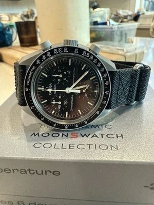 Swatch x Omega Bioceramic MoonSwatch Mission To Moon Watch Pre Owned with Box - Image 1 of 4