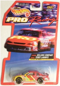 Hot Wheels Pro Racing 1997 TERRY LABONTE #5 Kellogg's Chevy 1/64 NASCAR diecast - Picture 1 of 3