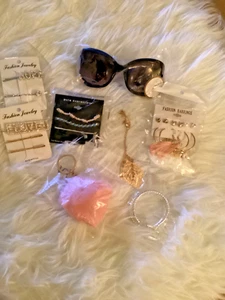 Mixed Fashion Jewelry lot earrings anklets sunglasses hair pins New - Picture 1 of 5