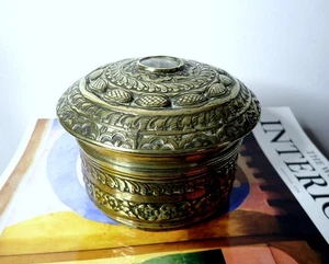 Caja Bettel Malaya Latón Bote Reputilizar Indonesia Antiguo Cabujón de Vidrio - Imagen 1 de 10