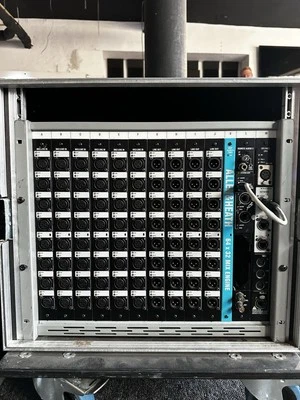 Allen & Heath iDR-10 iLive MixRack 64x32 Modular Digitalmixer - Bild 1 von 2