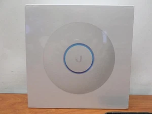 Ubiquiti UAP-nanoHD-US UniFi nanoHD 4x4 MU-MIMO 802.11ac Wave-2 Access Point NEW - Picture 1 of 6