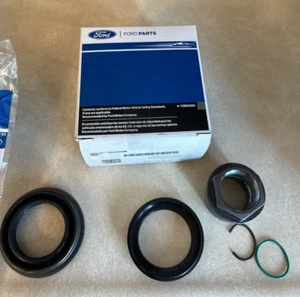 New OEM Ford Front Differential Output Shaft Seal 2020-2024 Explorer L1MZ-4676-C - Picture 1 of 13
