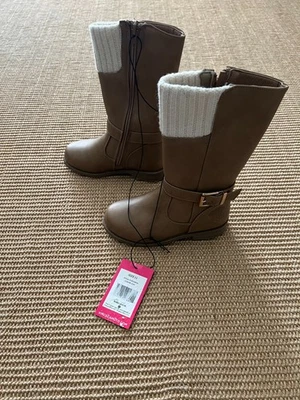 Vince Camuto Girl's Tan Knee High Boots, Side Zipper & Buckle Accent Size 11 - Image 1 of 3