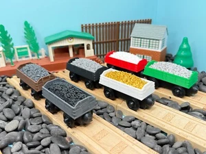 Tren de madera 3 China tren de arcilla hecho a medida Thomas Friends Brio elige el color - Imagen 1 de 18