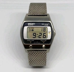 Seiko A021-5000 Vintage Digital Alarm Quartz Uhr, silber/schwarz, SV305 - Bild 1 von 6