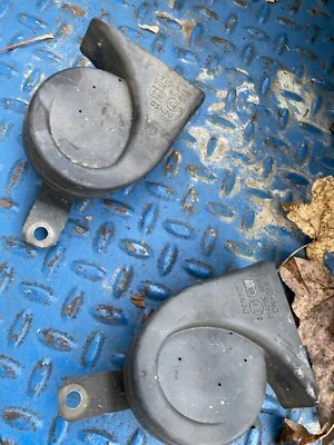 01-05 LEXUS IS300 BOCINA 2001 2002 2003 2004 izquierda y derecha OEM Foto 1 de 2